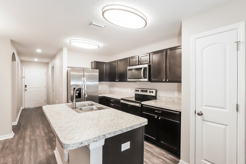 1,585/Mo, 26493 Anthony Ave Brooksville, FL 34602 Kitchen View 3