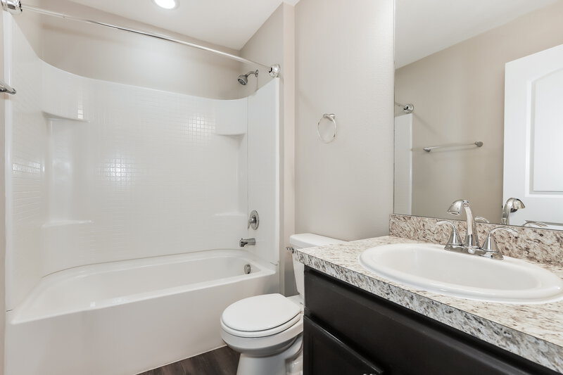 1,585/Mo, 26493 Anthony Ave Brooksville, FL 34602 Bathroom View