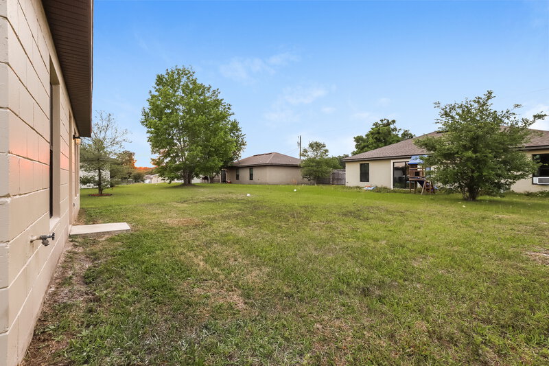 1,585/Mo, 26493 Anthony Ave Brooksville, FL 34602 Rear View