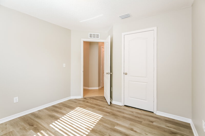 1,985/Mo, 6965 Crested Orchid Dr Brooksville, FL 34602 Bedroom View 2
