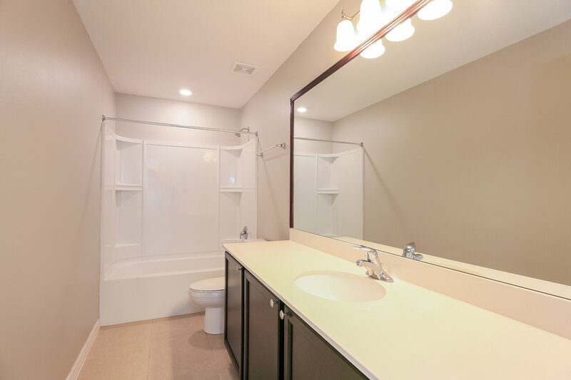 1,985/Mo, 6965 Crested Orchid Dr Brooksville, FL 34602 Bathroom View