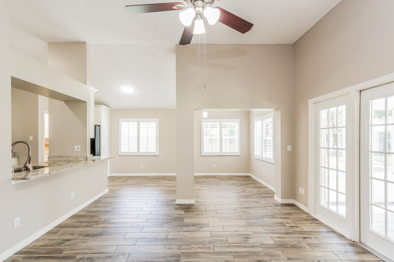 2,550/Mo, 2308 Kenwick Dr Valrico, FL 33596 Living Room View