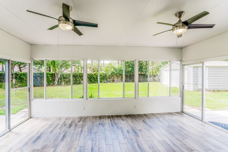 2,550/Mo, 2308 Kenwick Dr Valrico, FL 33596 Sun Room View