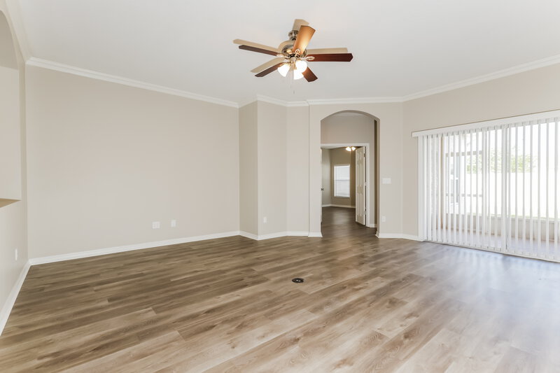 2,450/Mo, 506 York Dale Dr Ruskin, FL 33570 Main Bedroom View