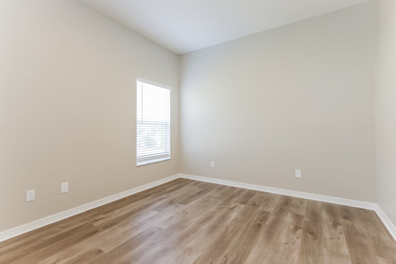 2,450/Mo, 506 York Dale Dr Ruskin, FL 33570 Bedroom View