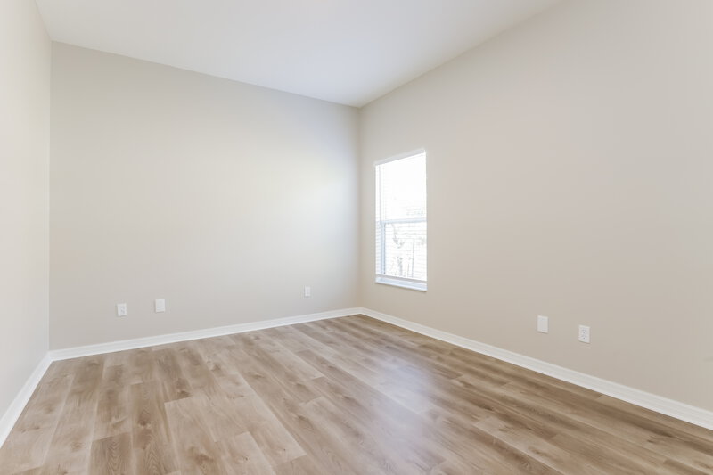 2,450/Mo, 506 York Dale Dr Ruskin, FL 33570 Bedroom View 2