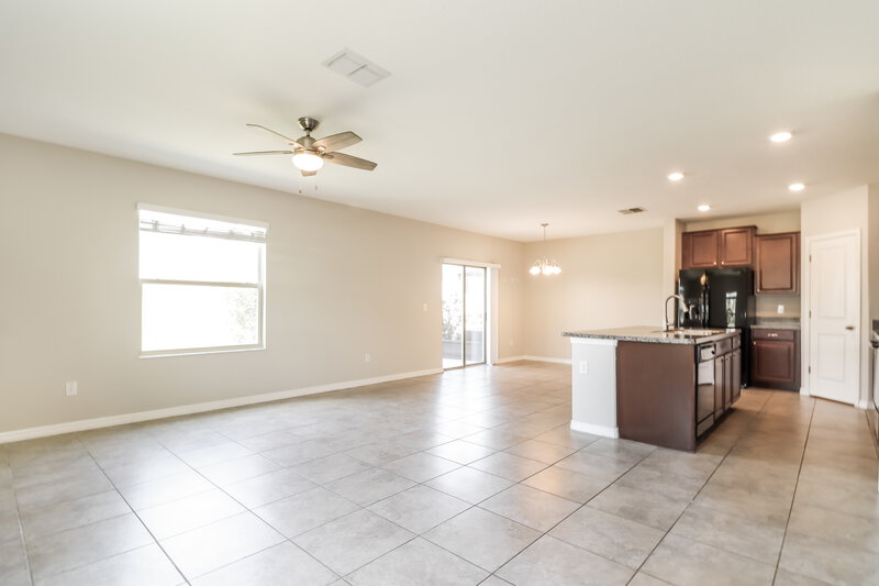 2,725/Mo, 10153 Golden Wonder Ln Riverview, FL 33578 Living Room View 2