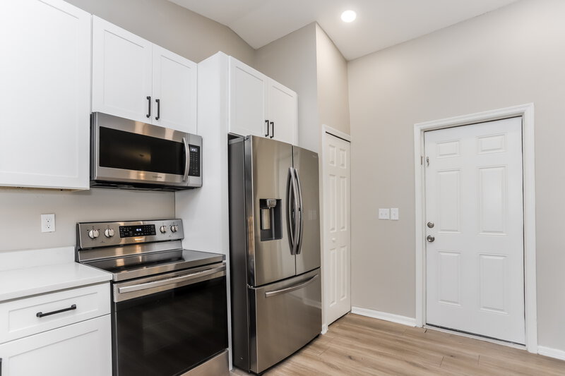 3,610/Mo, 12873 Pineway Dr Largo, FL 33773 Kitchen View 2