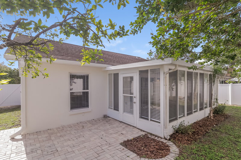 2,195/Mo, 4726 Limerick Dr Tampa, FL 33610 Rear View