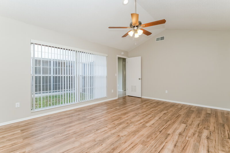 2,915/Mo, 10907 Landon Ln Tampa, FL 33635 Main Bedroom View 2