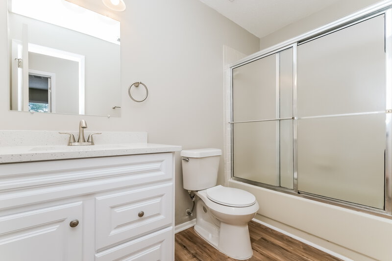 2,915/Mo, 10907 Landon Ln Tampa, FL 33635 Bathroom View