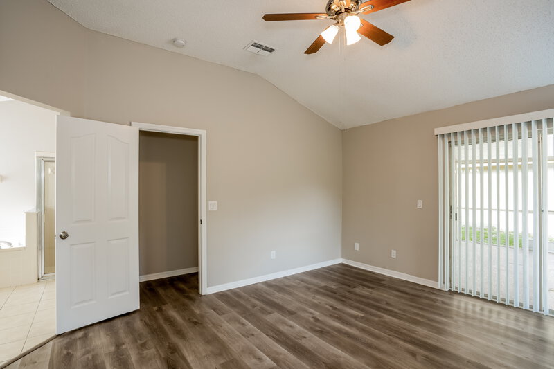 2,610/Mo, 10270 Oasis Palm Dr Tampa, FL 33615 Main Bedroom View