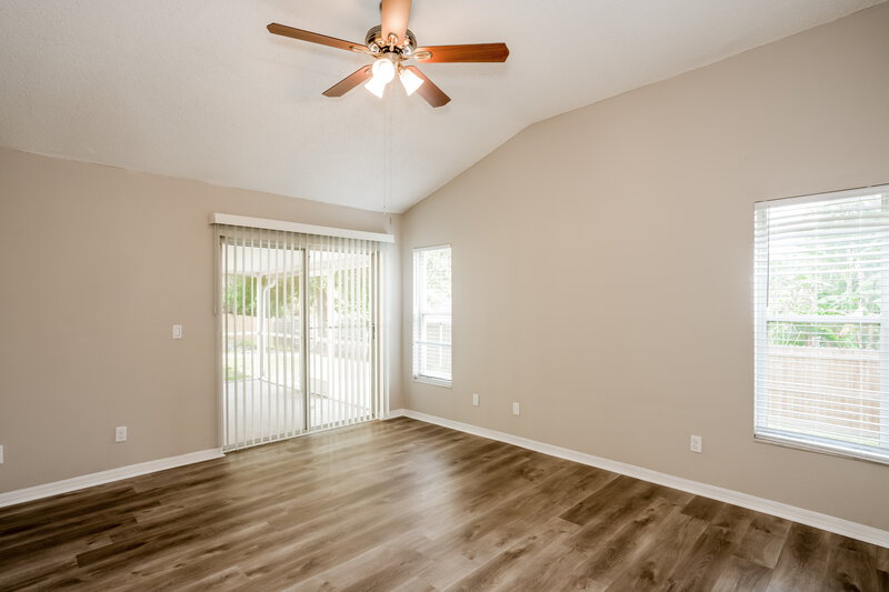 2,610/Mo, 10270 Oasis Palm Dr Tampa, FL 33615 Main Bedroom View 2