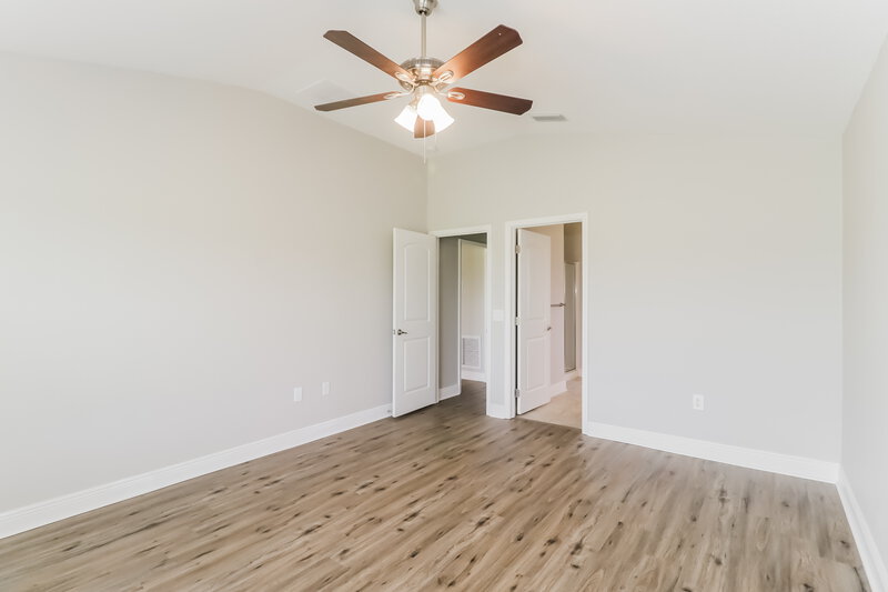 2,940/Mo, 7083 Lamium Ct Brooksville, FL 34602 Main Bedroom View 2