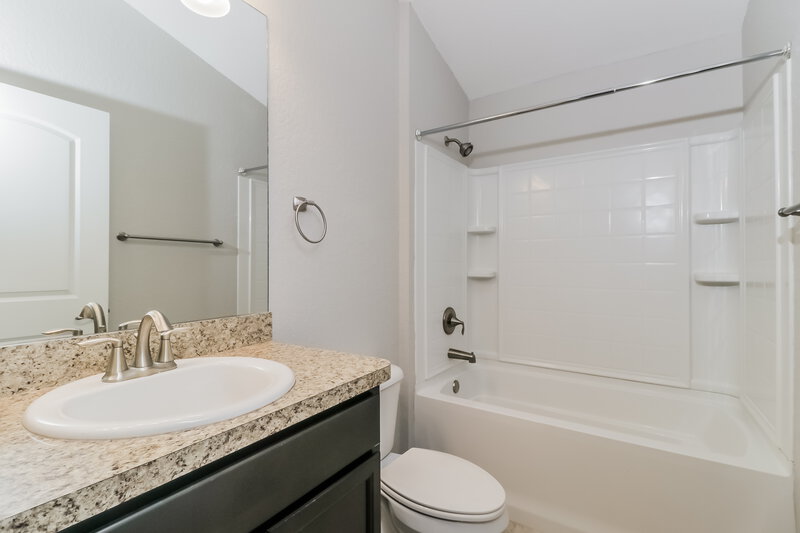 2,940/Mo, 7083 Lamium Ct Brooksville, FL 34602 Bathroom View