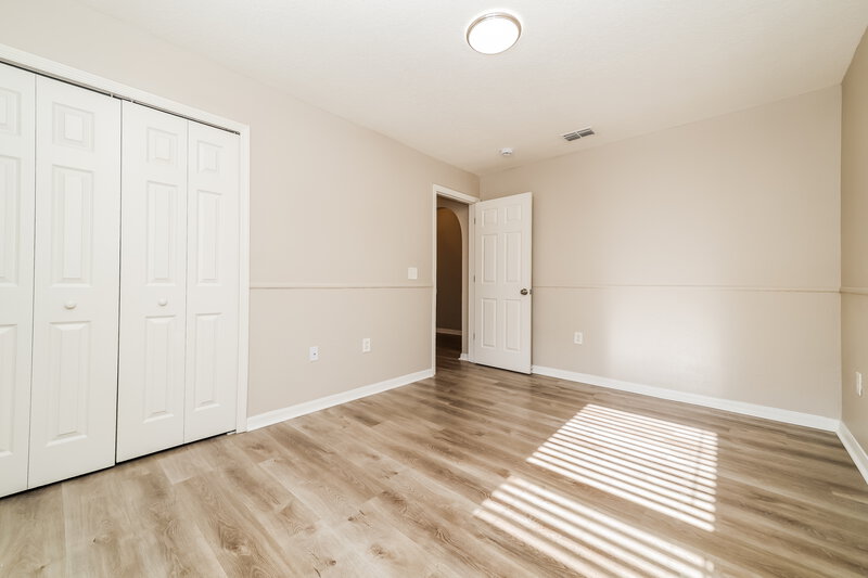 2,080/Mo, 6922 Waterbrook Ct Gibsonton, FL 33534 Bedroom View