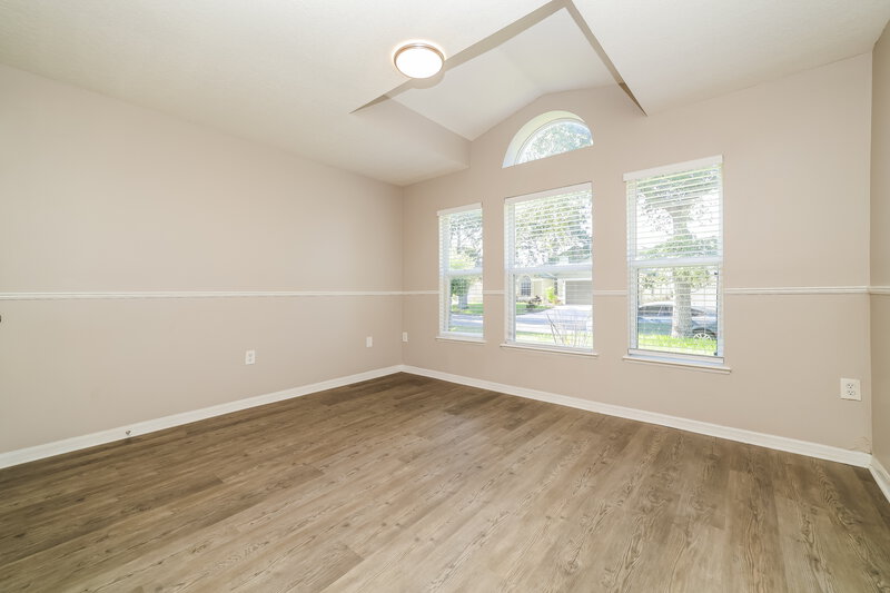2,080/Mo, 6922 Waterbrook Ct Gibsonton, FL 33534 Bedroom View 3