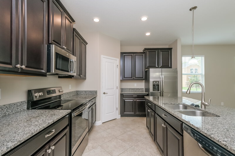 2,520/Mo, 14279 Blue Dasher Dr Riverview, FL 33569 Kitchen View