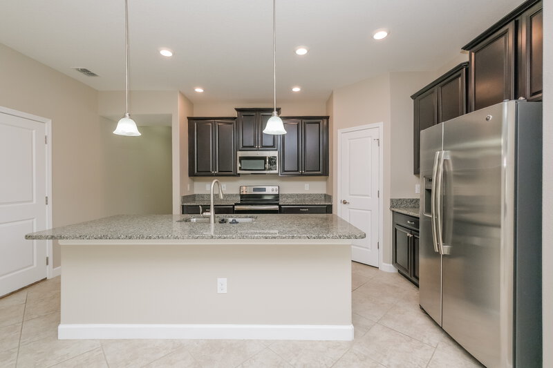 2,520/Mo, 14279 Blue Dasher Dr Riverview, FL 33569 Kitchen View 2