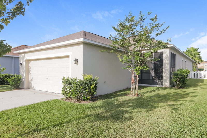 2,625/Mo, 8724 Forget Me Not Ct Land O Lakes, FL 34637 Rear View 2