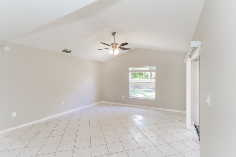 4,160/Mo, 28506 Tall Grass Dr Zephyrhills, FL 33543 Living Room View 2