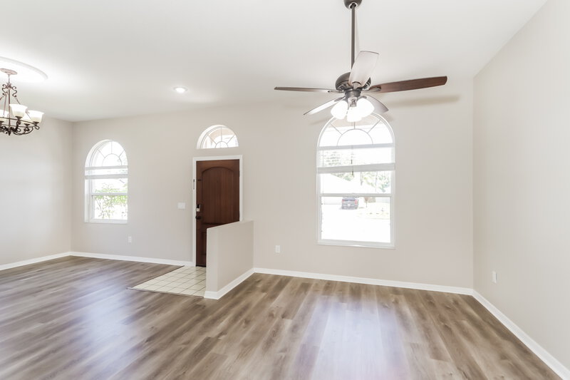 4,160/Mo, 28506 Tall Grass Dr Zephyrhills, FL 33543 Family Room View