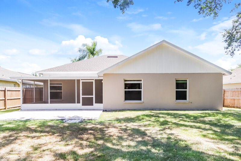 4,160/Mo, 28506 Tall Grass Dr Zephyrhills, FL 33543 Rear View