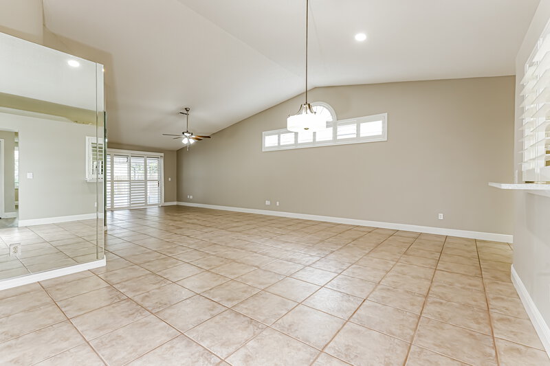 2,520/Mo, 2558 Wrencrest Cir Valrico, FL 33596 Living Room View 2