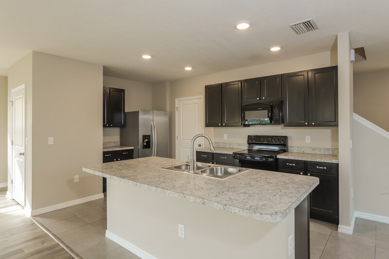 2,420/Mo, 10012 Merry Fawn Ct Sun City Center, FL 33573 Kitchen View 3