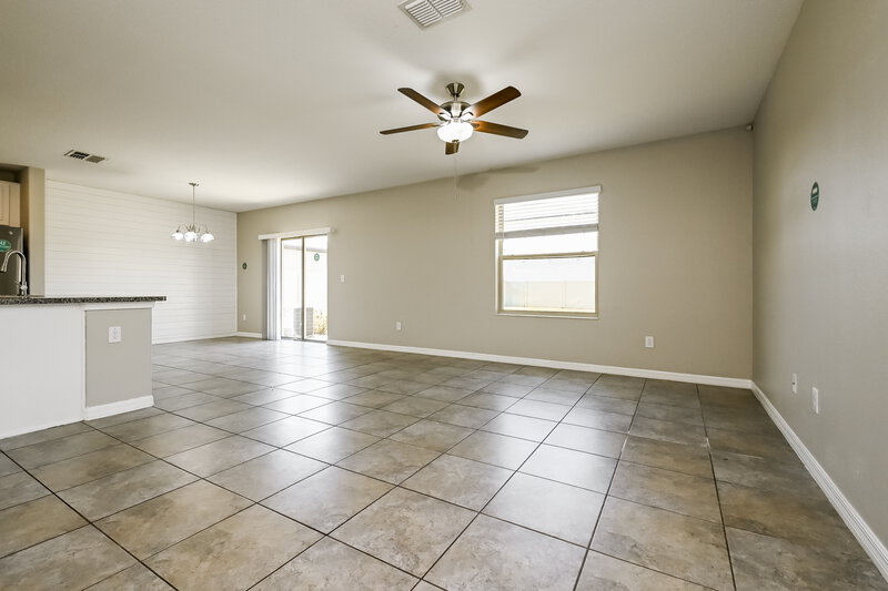 2,305/Mo, 7311 Ozello Trail Ave Sun City Center, FL 33573 Living Room View
