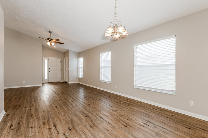 1,900/Mo, 810 Cape Cod Cir Valrico, FL 33594 Dining Room View