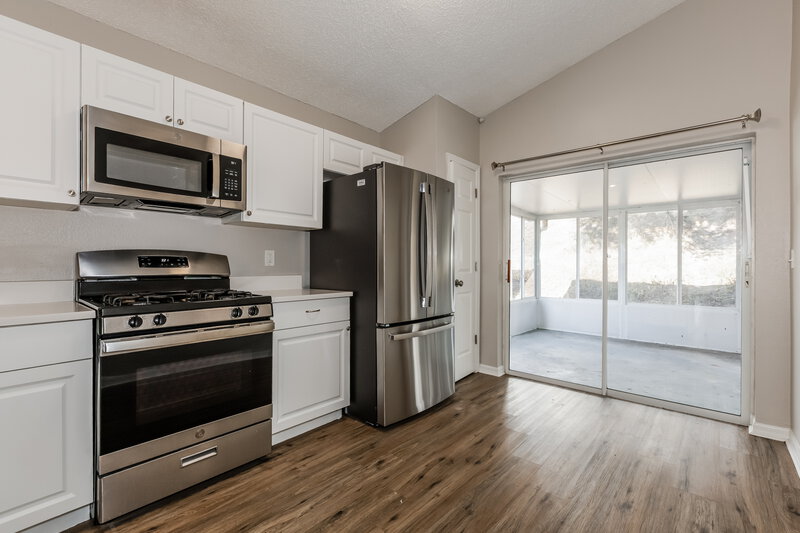 1,900/Mo, 810 Cape Cod Cir Valrico, FL 33594 Kitchen View