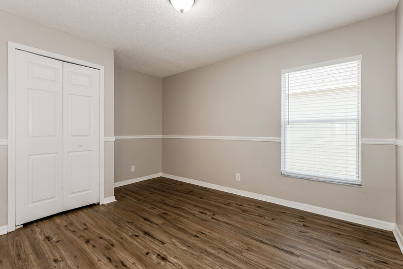 1,900/Mo, 810 Cape Cod Cir Valrico, FL 33594 Bedroom View 2