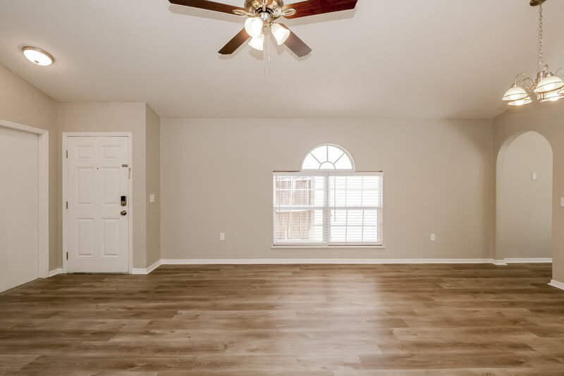 1,880/Mo, 10613 Opus Dr Riverview, FL 33579 Living Room View