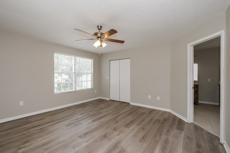 2,900/Mo, 13423 Beechberry Dr Riverview, FL 33579 Main Bedroom View