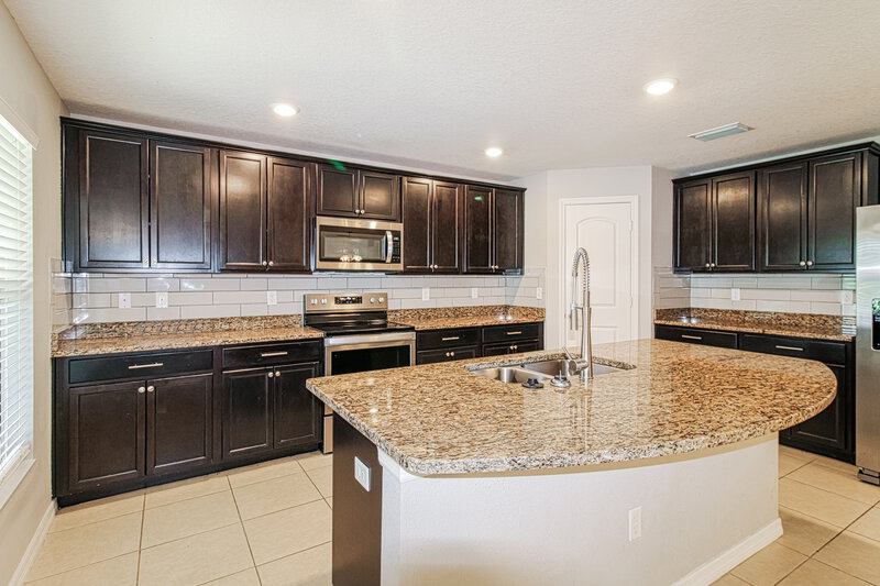 2,235/Mo, 6519 Redbay Dr Brooksville, FL 34602 Kitchen View