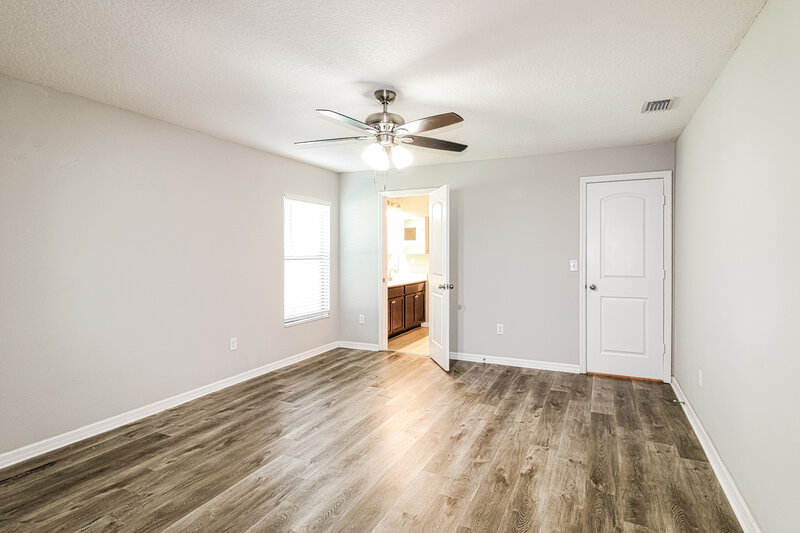 2,235/Mo, 6519 Redbay Dr Brooksville, FL 34602 Main Bedroom View