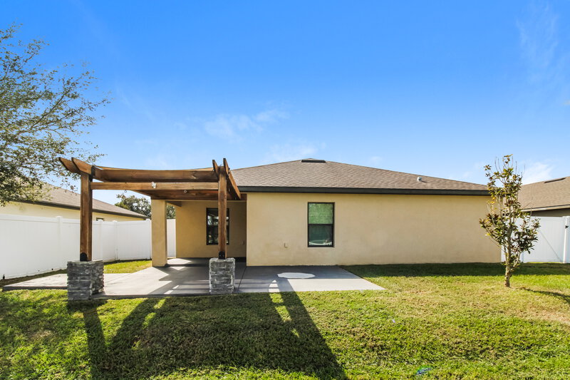 2,235/Mo, 6519 Redbay Dr Brooksville, FL 34602 Rear View