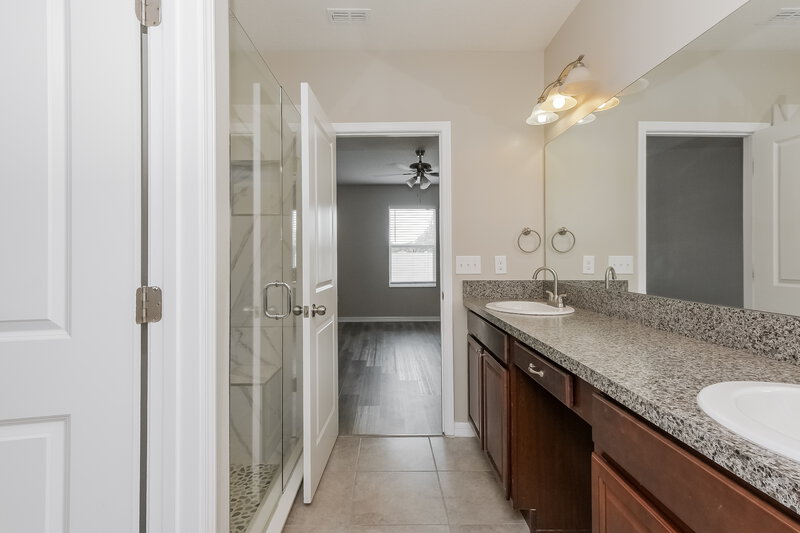 3,840/Mo, 17055 Peaceful Valley Dr Wimauma, FL 33598 Bathroom View