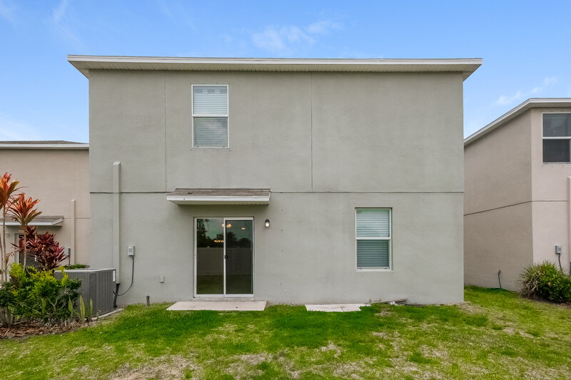 3,840/Mo, 17055 Peaceful Valley Dr Wimauma, FL 33598 Rear View