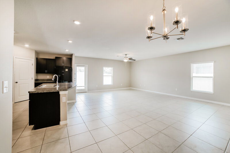 2,315/Mo, 914 Nutmeg Spice Pl Ruskin, FL 33570 Dining Room View