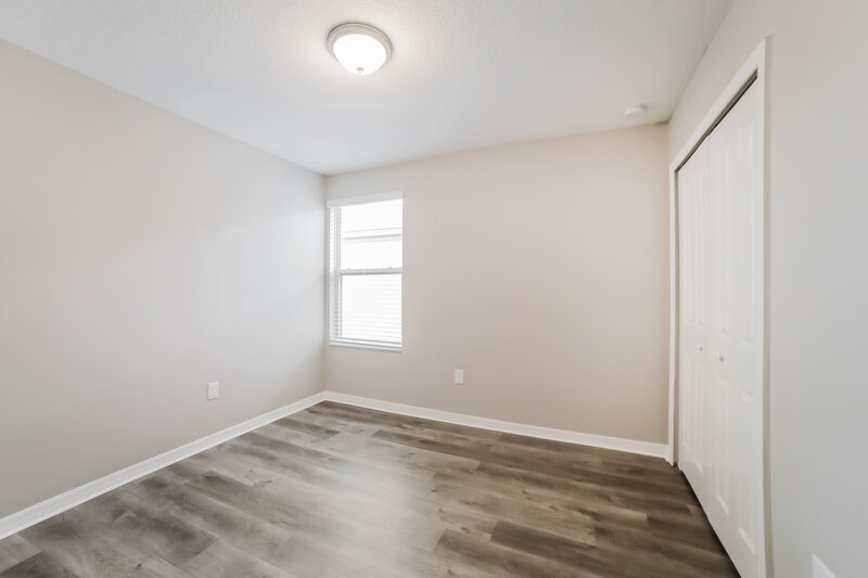 2,315/Mo, 914 Nutmeg Spice Pl Ruskin, FL 33570 Bedroom View 4