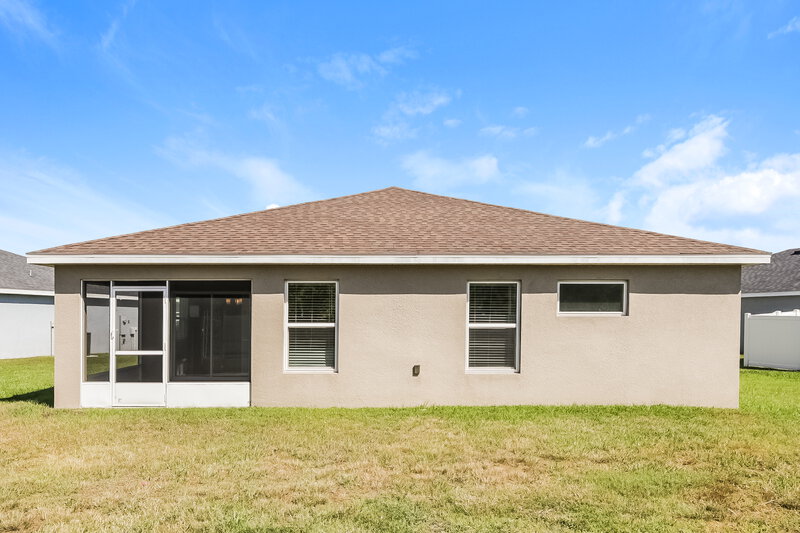 2,185/Mo, 6784 Hanworth Ln Zephyrhills, FL 33541 Rear View