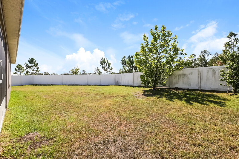 2,185/Mo, 6784 Hanworth Ln Zephyrhills, FL 33541 Rear View 2