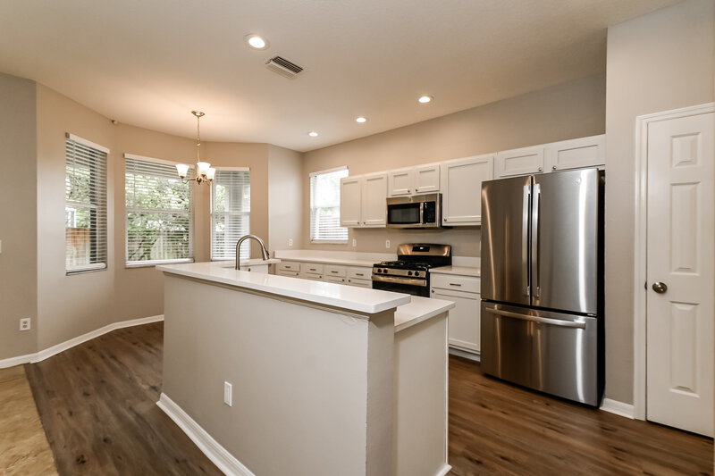 2,670/Mo, 2149 Brandon Park Cir Brandon, FL 33510 Kitchen View