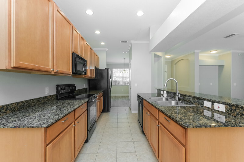 2,055/Mo, 4132 Braemere Dr Spring Hill, FL 34609 Kitchen View