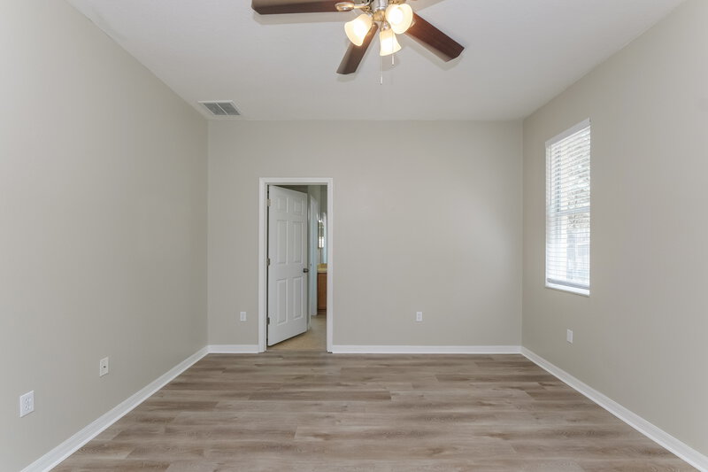 2,055/Mo, 4132 Braemere Dr Spring Hill, FL 34609 Main Bedroom View