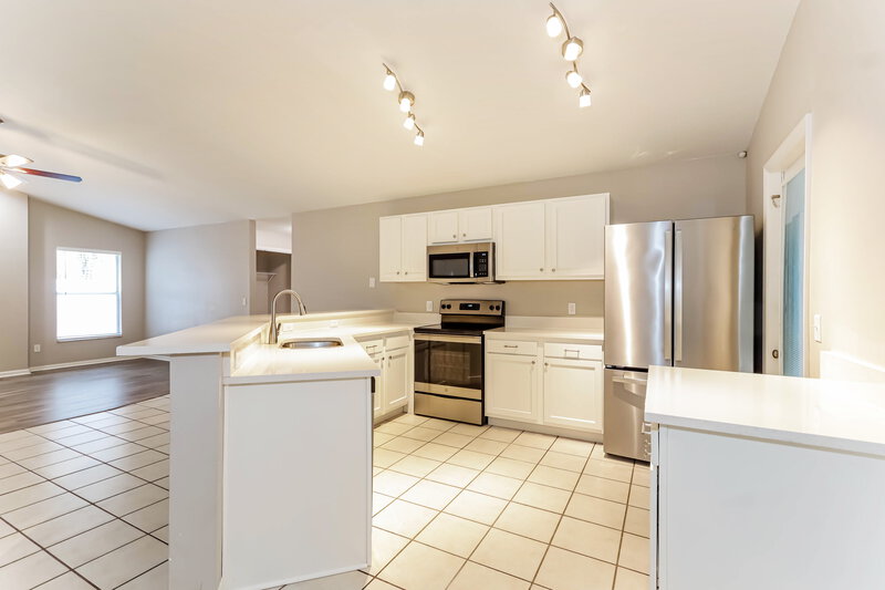 2,590/Mo, 24142 Twin Ct Land O Lakes, FL 34639 Kitchen View