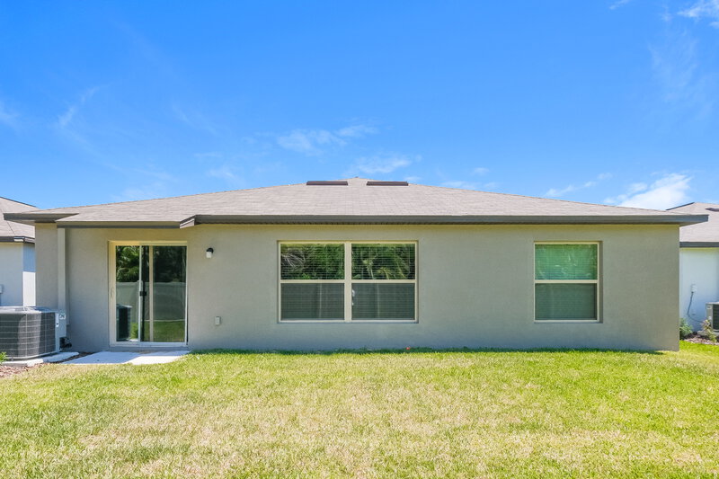 2,255/Mo, 5418 Amaryllis Garden St Apollo Beach, FL 33572 Rear View