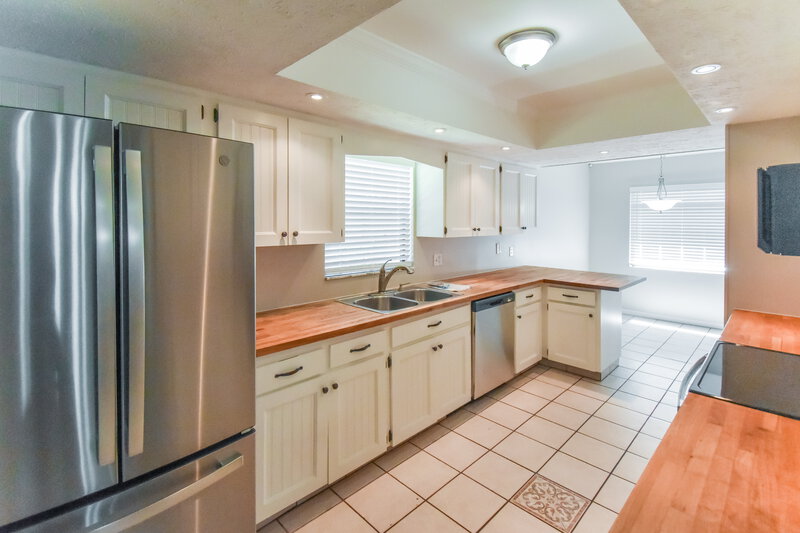 2,185/Mo, 704 Orchis Way Brandon, FL 33510 Kitchen View